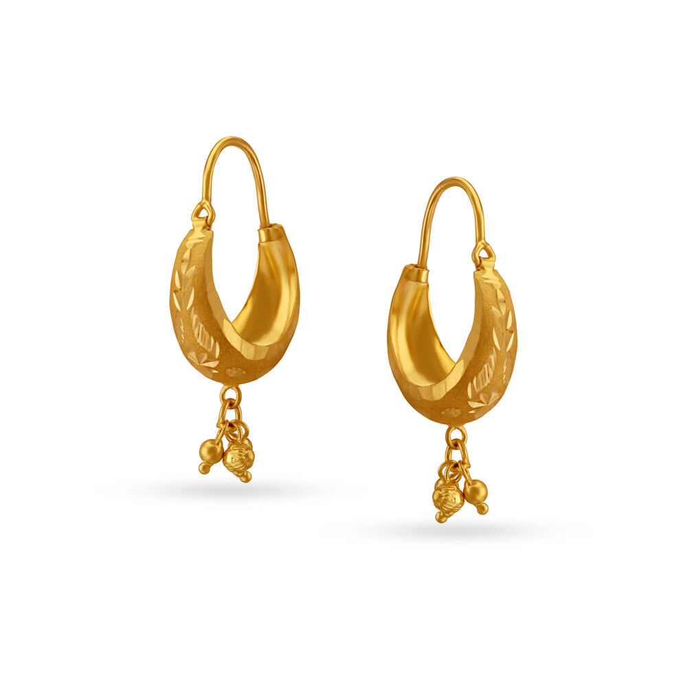 Tanishq 18KT Yellow Gold Diamond Stud Earrings at best price in  Tiruchirappalli