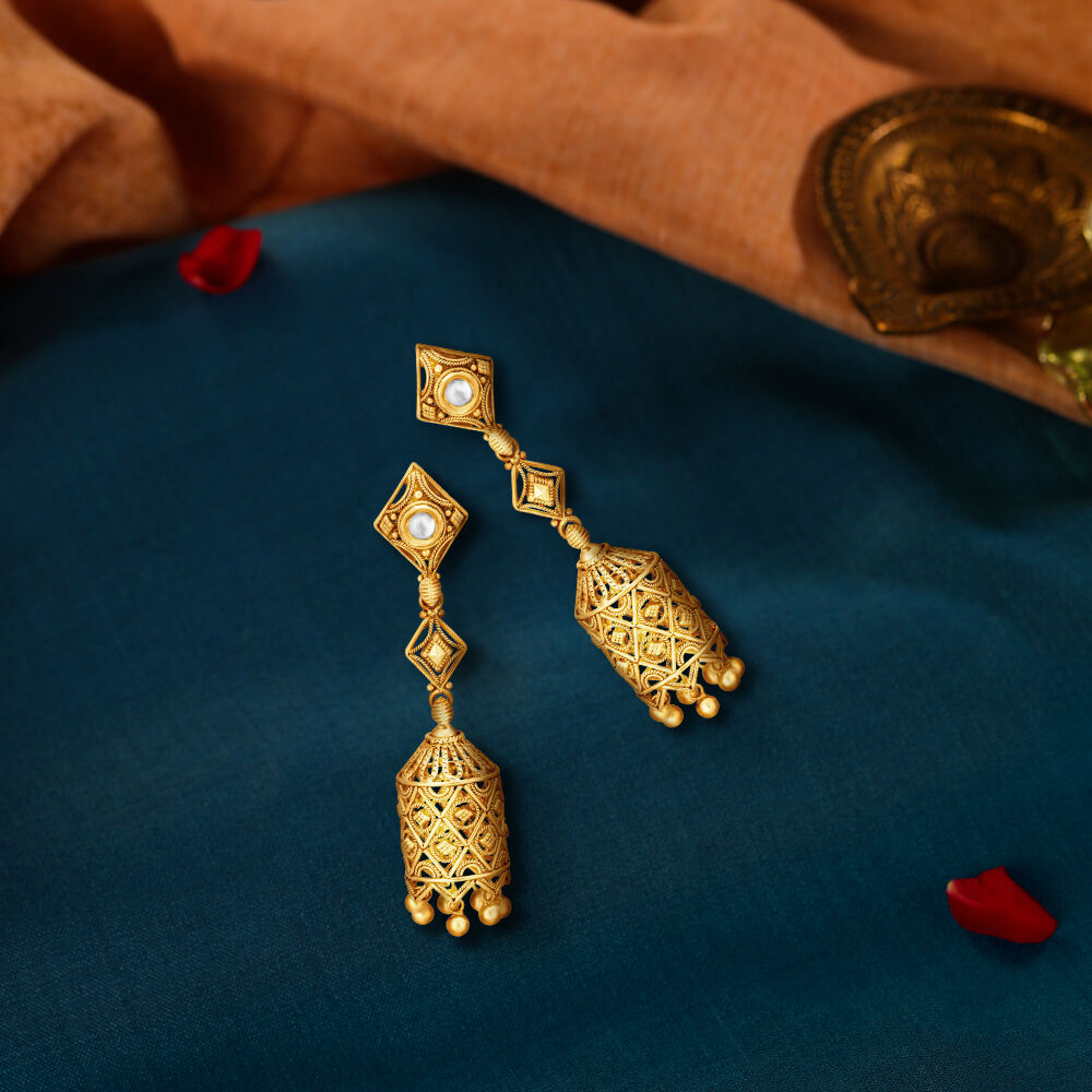 Tanishq 512218jqiaba002ea005535 22 Karat Gold Jhumka Earrings in Ahmedabad  - Dealers, Manufacturers & Suppliers -Justdial