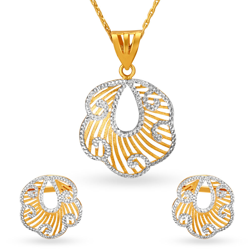 Tanishq Pendant Sets | Buy 18KT Gold & Diamond Pendant Sets Online in India  | Diamond pendant sets, Pendant earrings, Earring set
