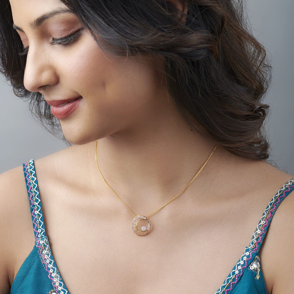 High Quality Diamond Pendant Necklace at Rs 13000 | Diamond Pendants in  Nadiad | ID: 15130340148