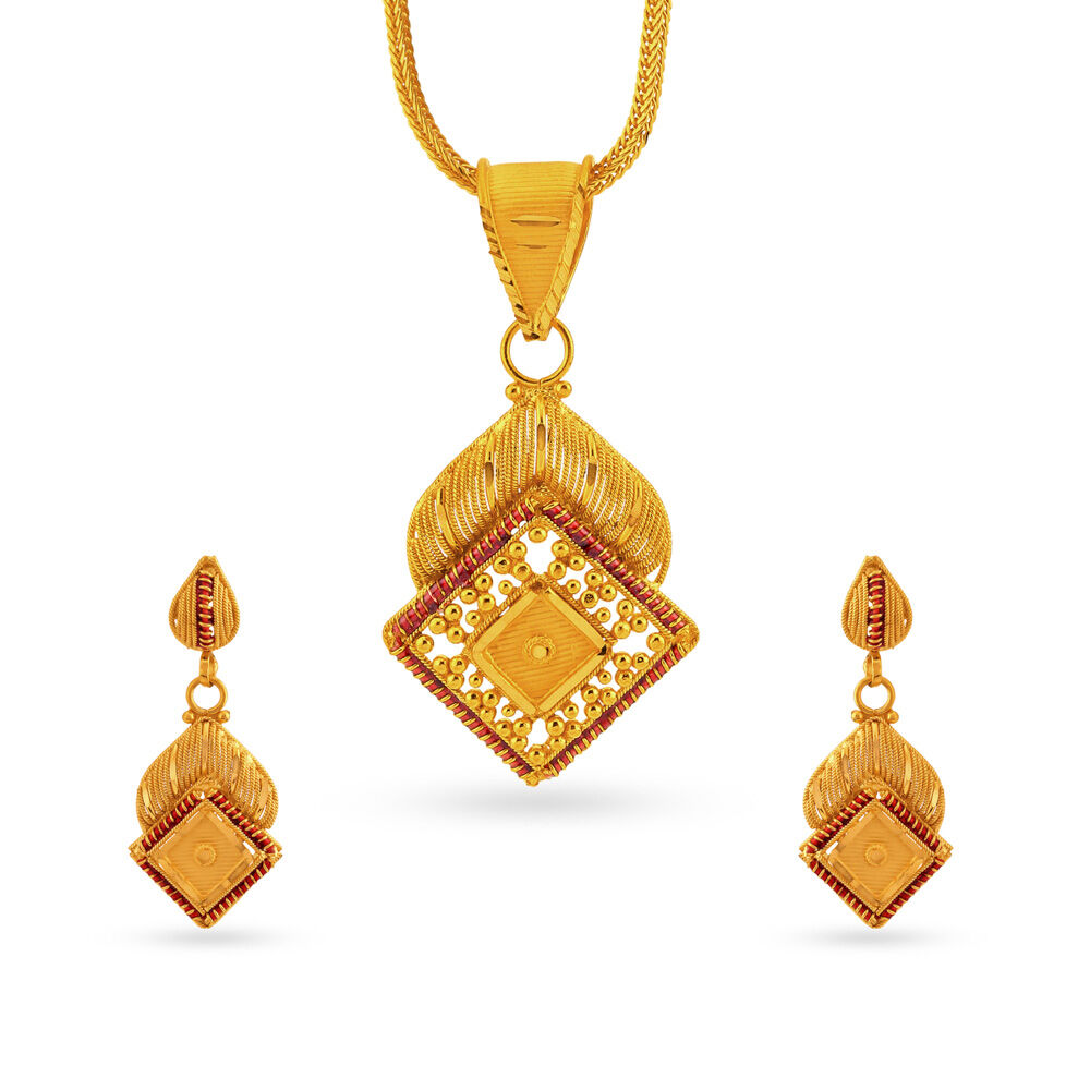 Alluring Contemporary Gold Pendant and Earrings Set with Stones