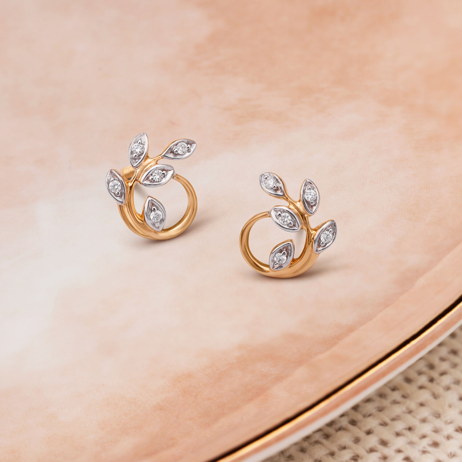 Elaborate Leaf Pattern Diamond Stud Earrings | Tanishq