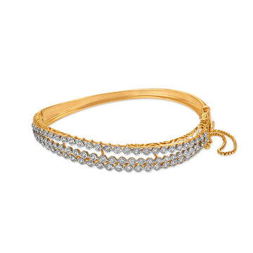 Glamorous Diamond Bangle in a Combination of Yellow and White Gold