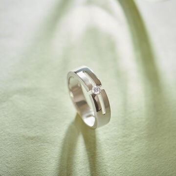 Refined 950 Platinum Band Ring