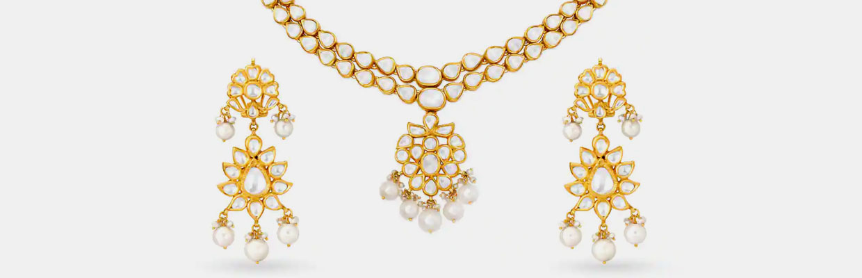 Amp up Your Engagement Look With This Gorgeous Necklaces – Timeless Indian  Jewelry
