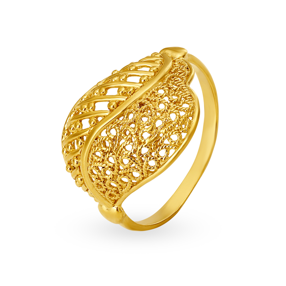 Intricate 22 Karat Yellow Gold Leaf Finger Ring