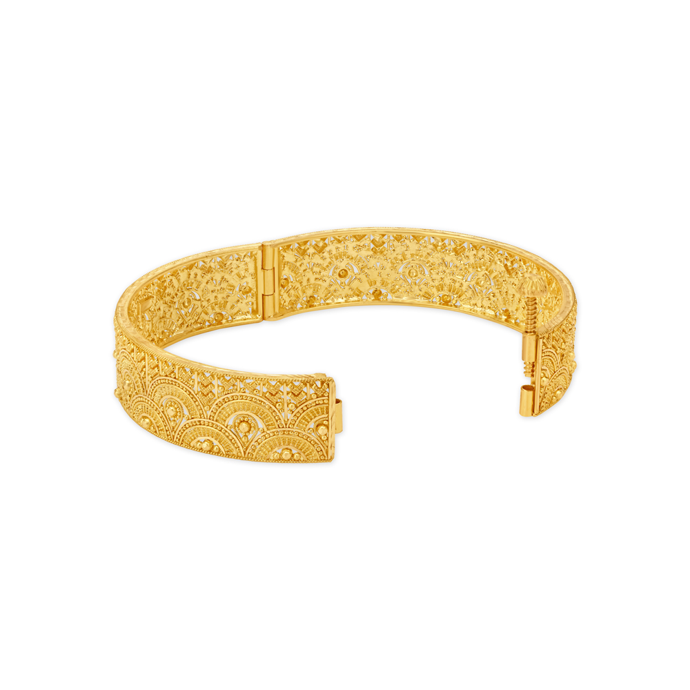 Enthralling Bold Gold Bala Bangle