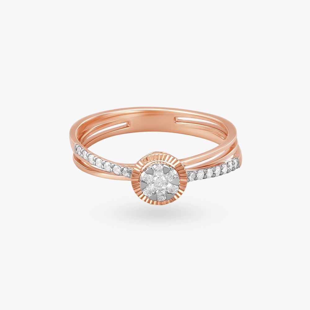 

Dazzling Halo Diamond Finger Ring