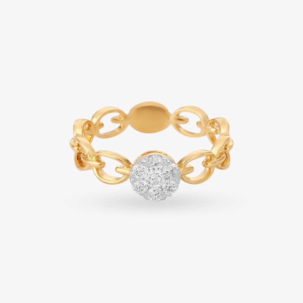 

Sovereign Halo Diamond Finger Ring