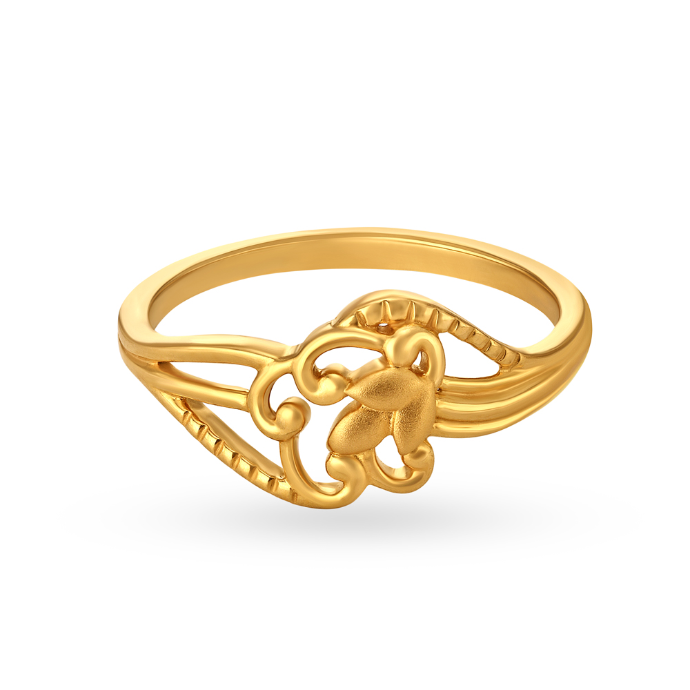 Striking Jali Work Gold Ring