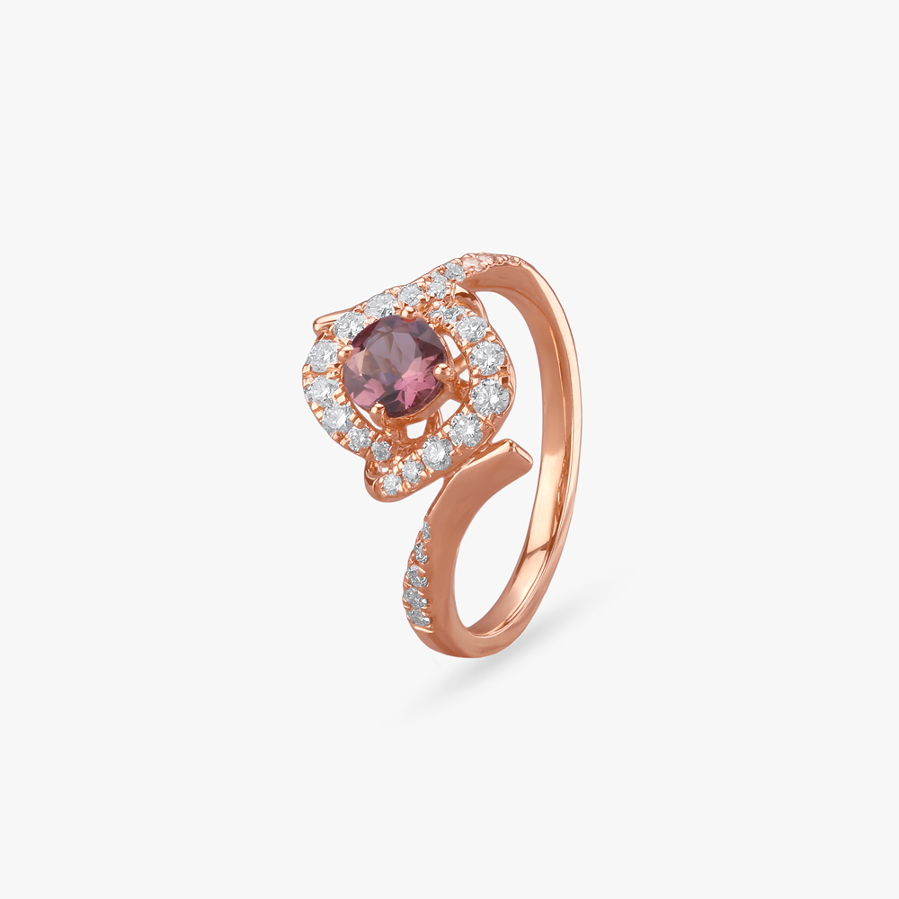 

Rosy Reverie Diamond Finger Ring