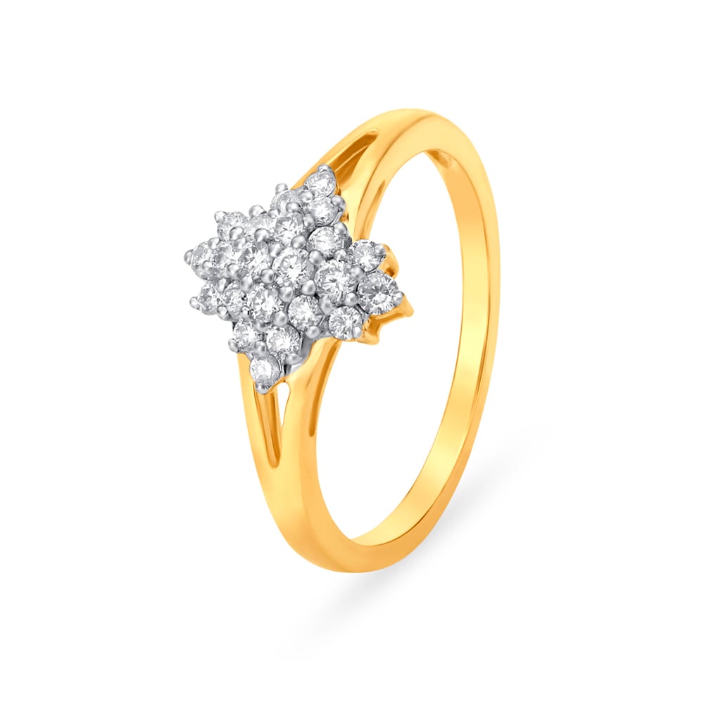 

Radiant Cluster Diamond Finger Ring