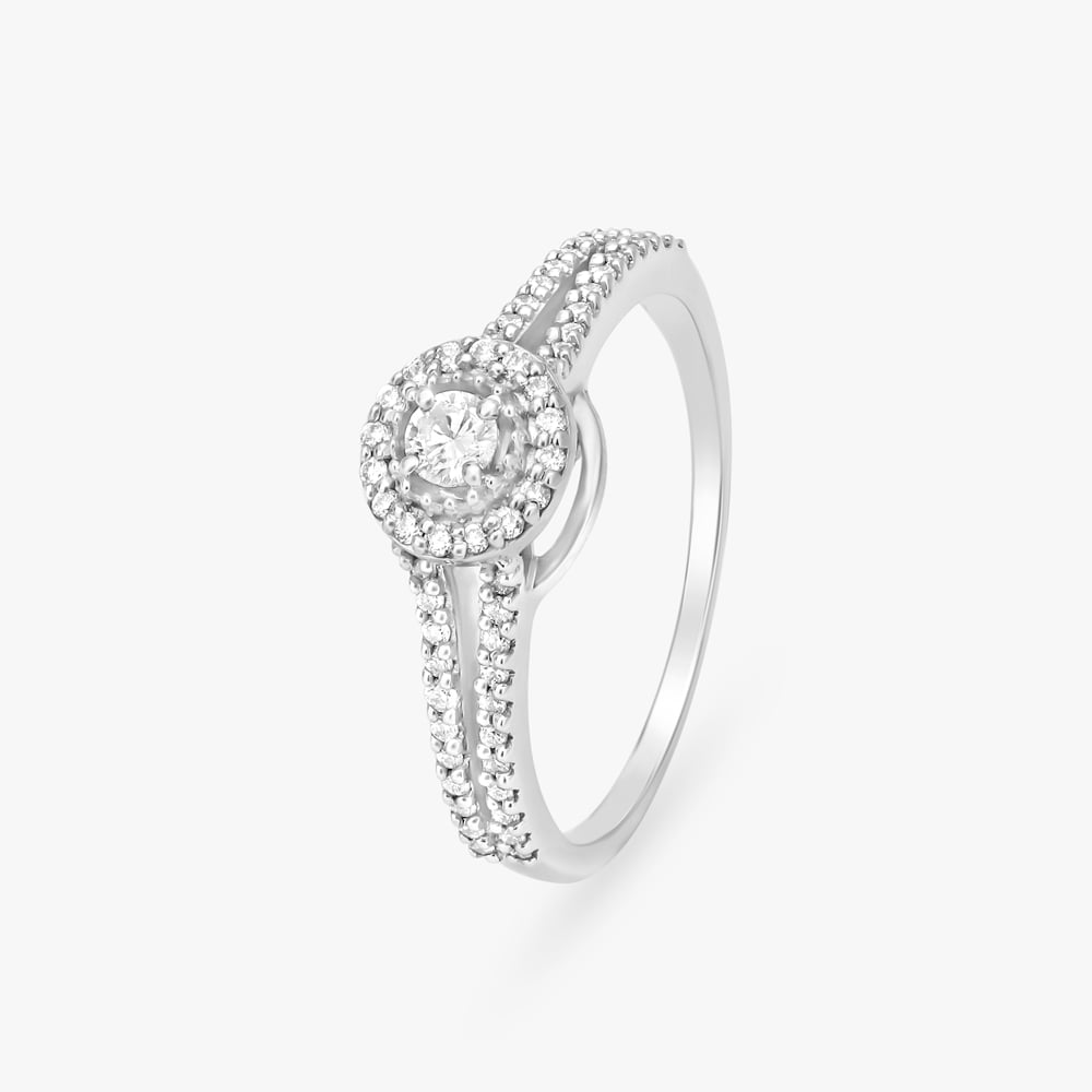 

Halo Diamond Finger Ring