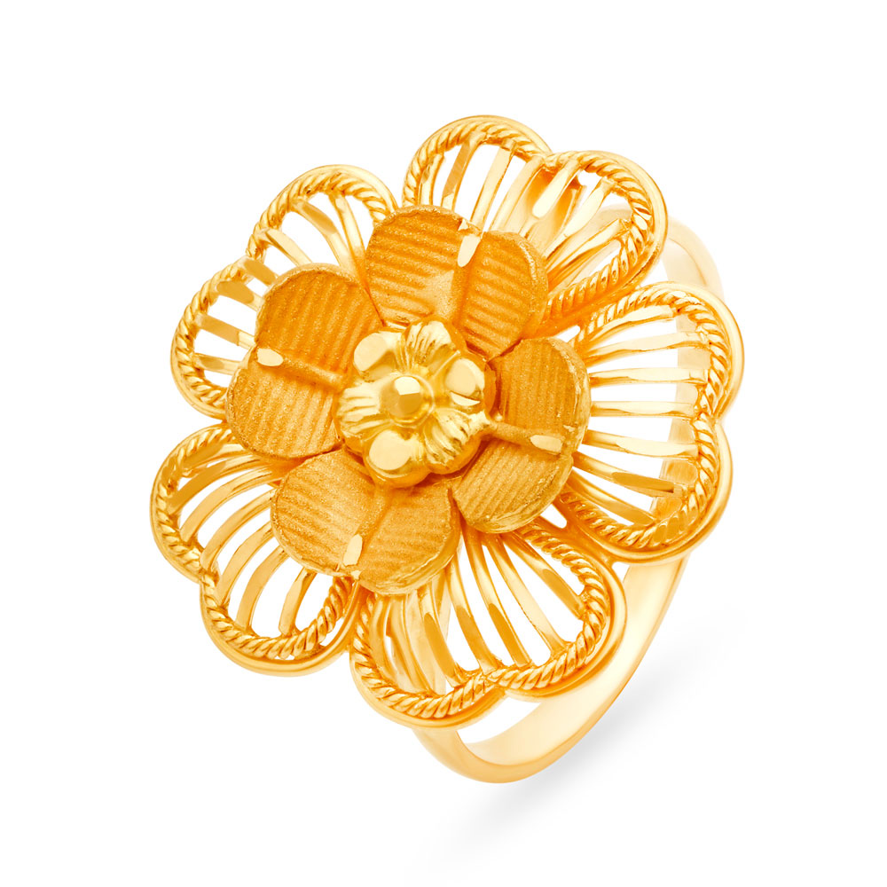 

Enchanting 22 Karat Yellow Gold Overlapping Flower Finger Ring