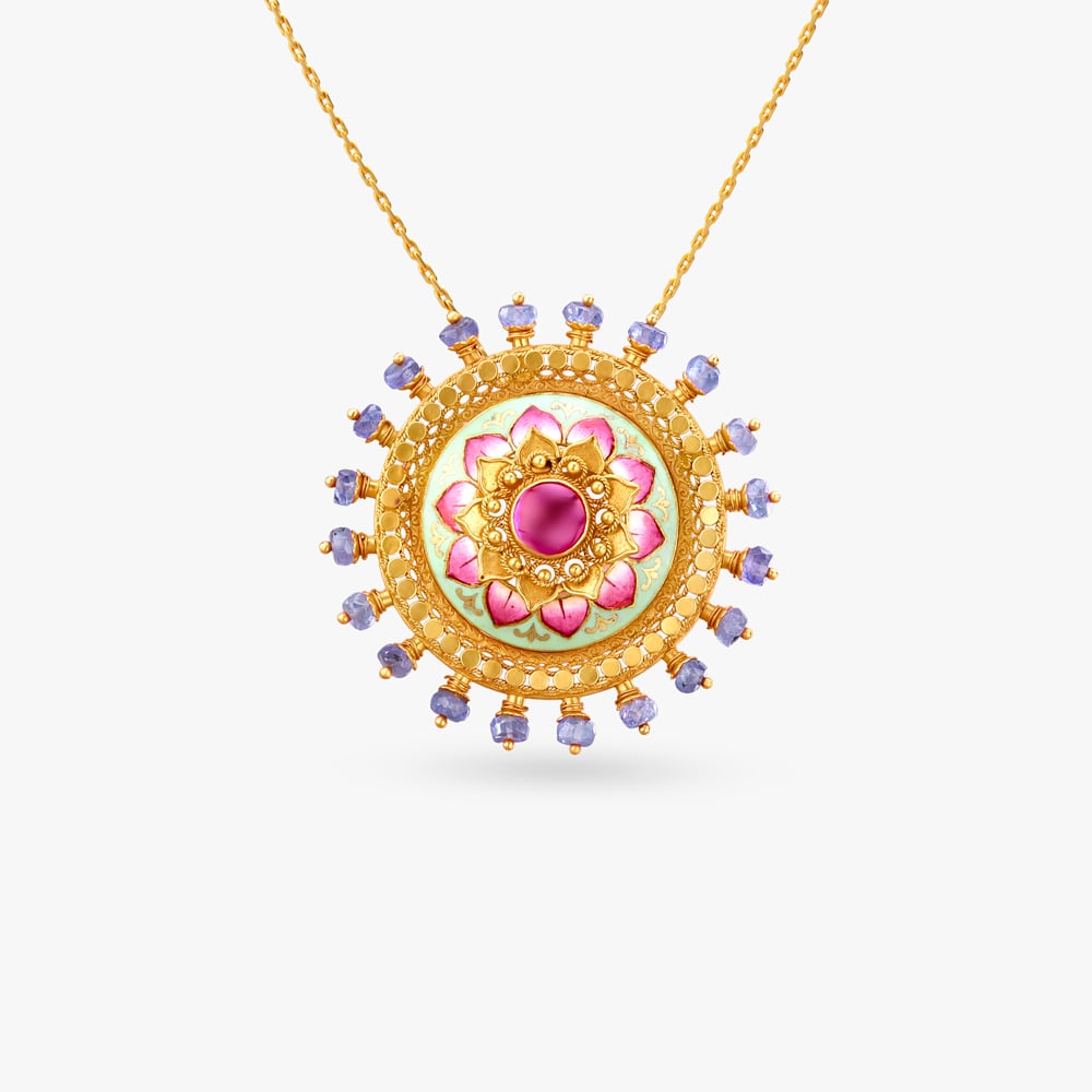 

Timeless Bloom Gold Pendant