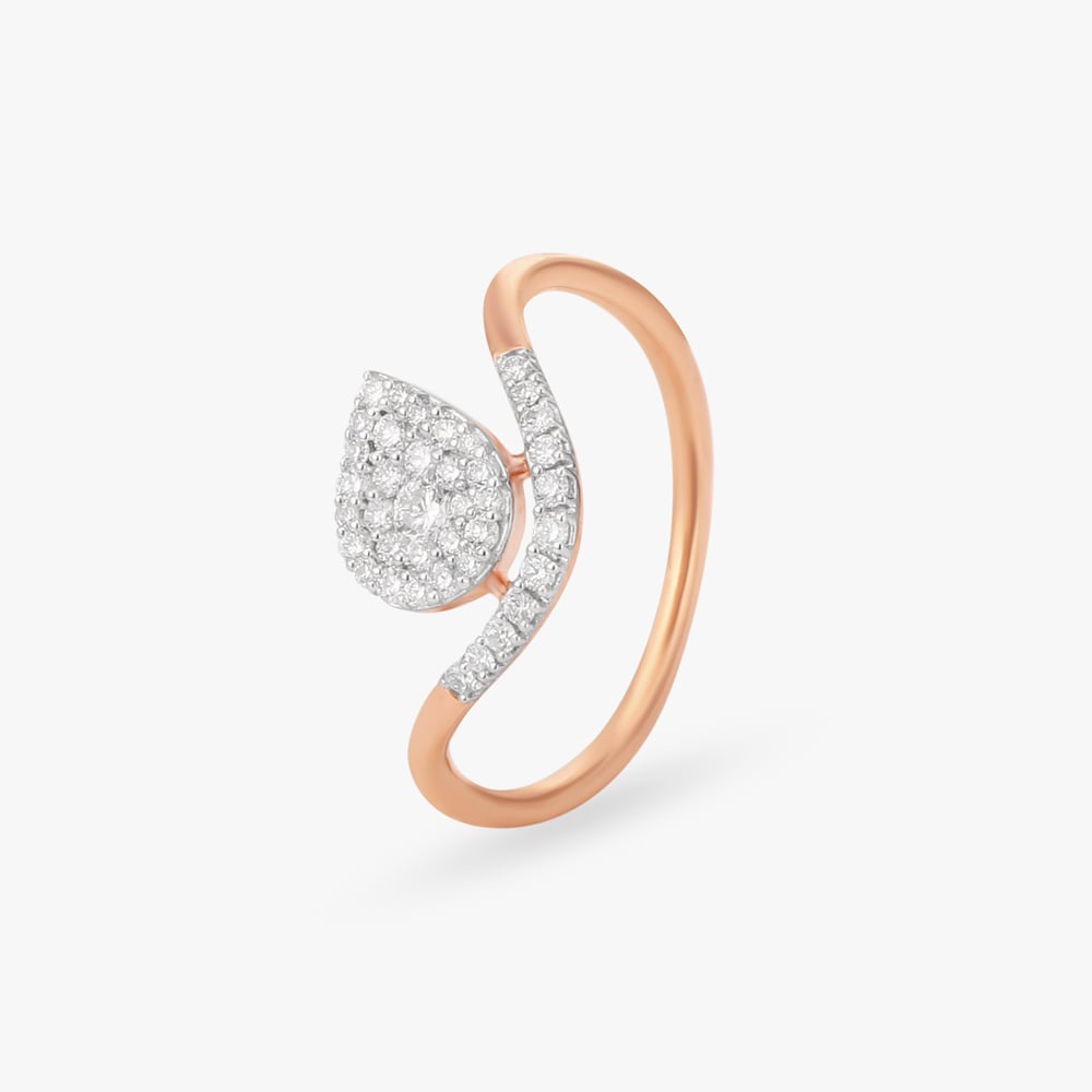 

Glamorous Pave Diamond Finger Ring