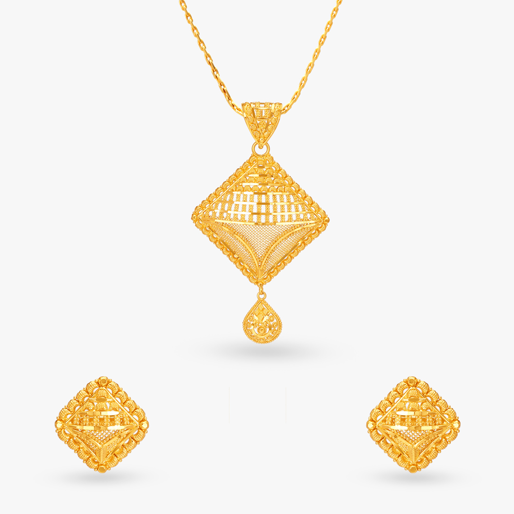 

Rhombic Gold Pendant and Earrings Set