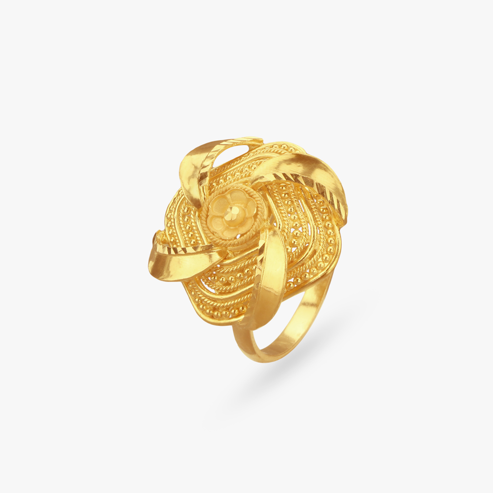 

Majestic Bloom Gold Finger Ring