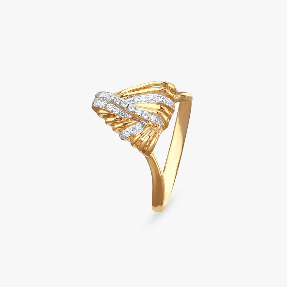 

Radiant Twist Diamond Finger Ring