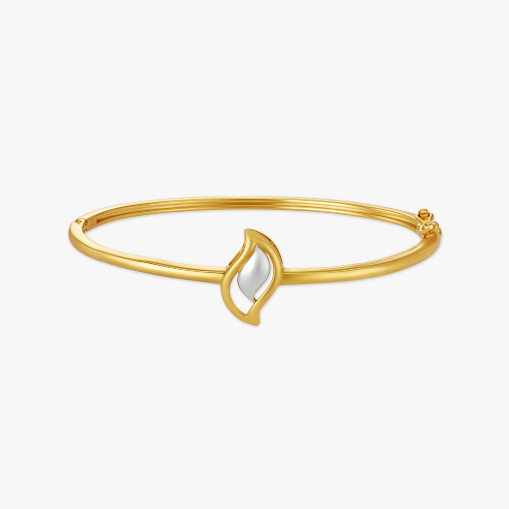 

Modish Leaf Bangle