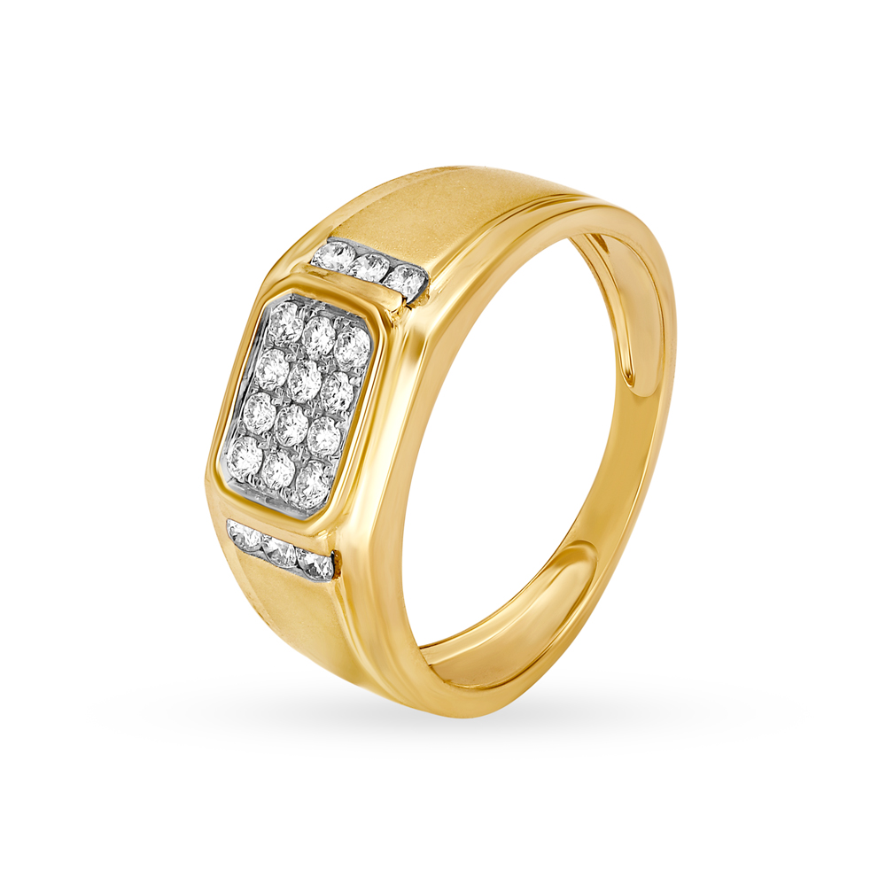 

Assertive 18 Karat Yellow Gold And Diamond Finger Ring