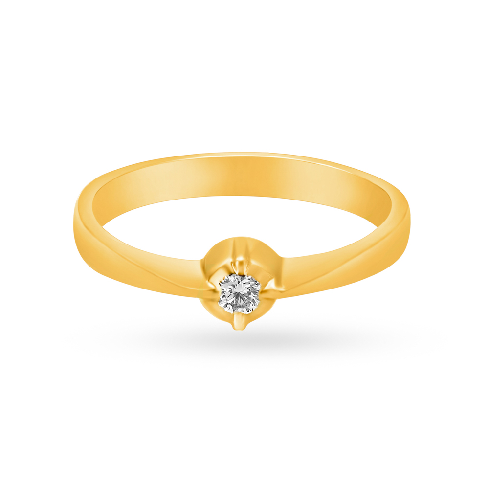 

Glimmering Gold Solitaire Finger Ring