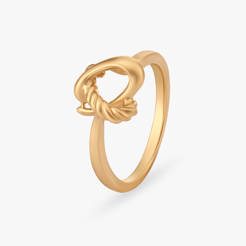 

Threaded by Love Finger Ring