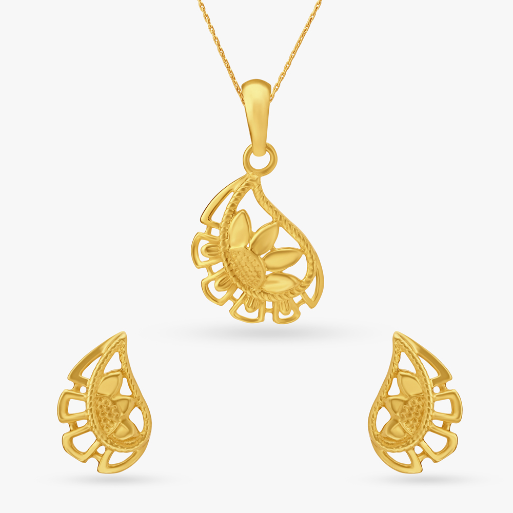 

Sunflower Pendant and Earrings Set