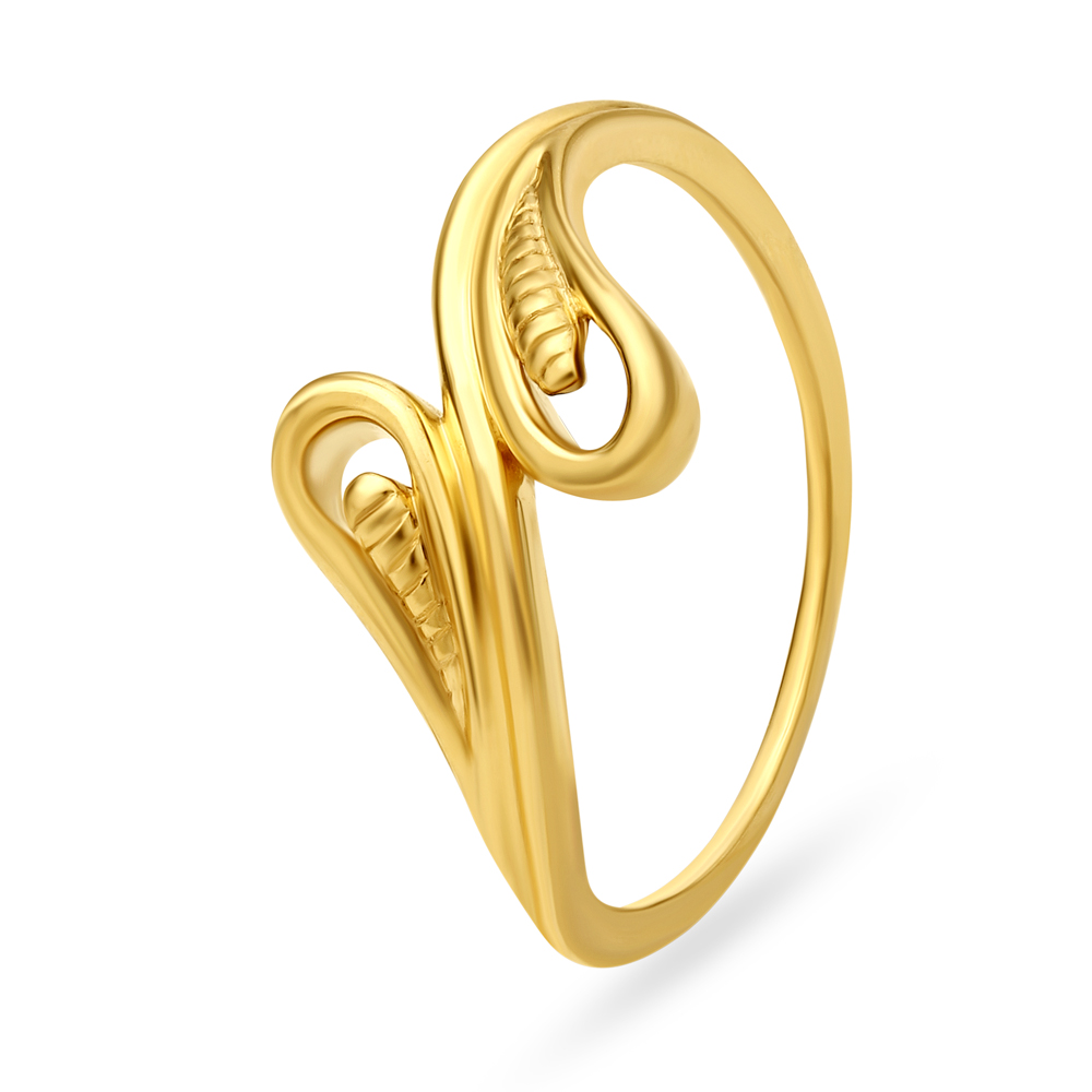 Sleek Dainty Gold Ring