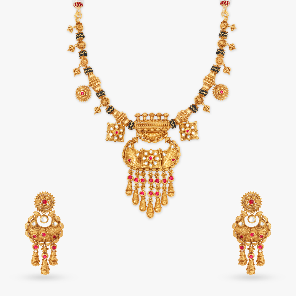 

Regal Gold Necklace Set