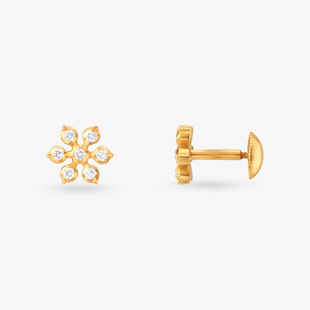 

Floral Glamour Diamond Stud Earrings