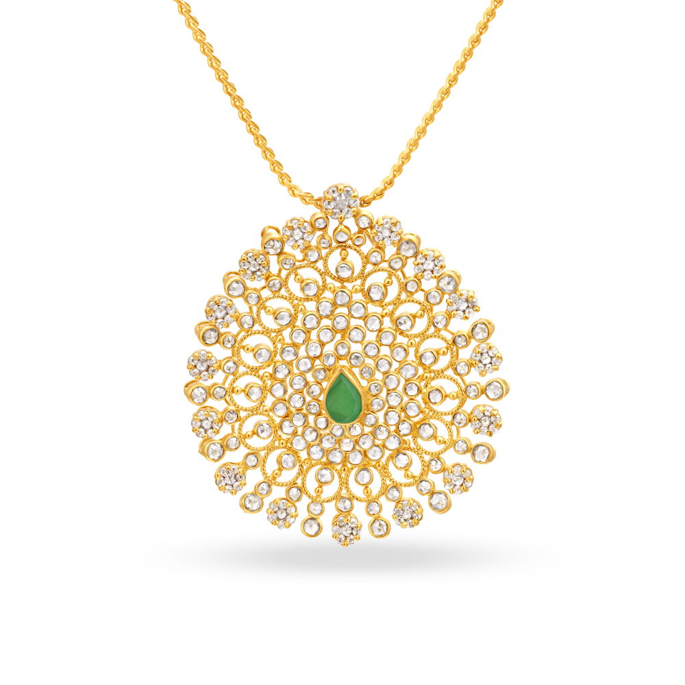 

Palatial Pendant with Un-cut Diamonds and Emerald