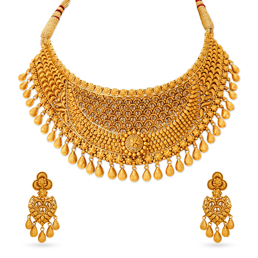 

Antediluvian 22 Karat Yellow Gold Scaled Necklace And Earrings Set