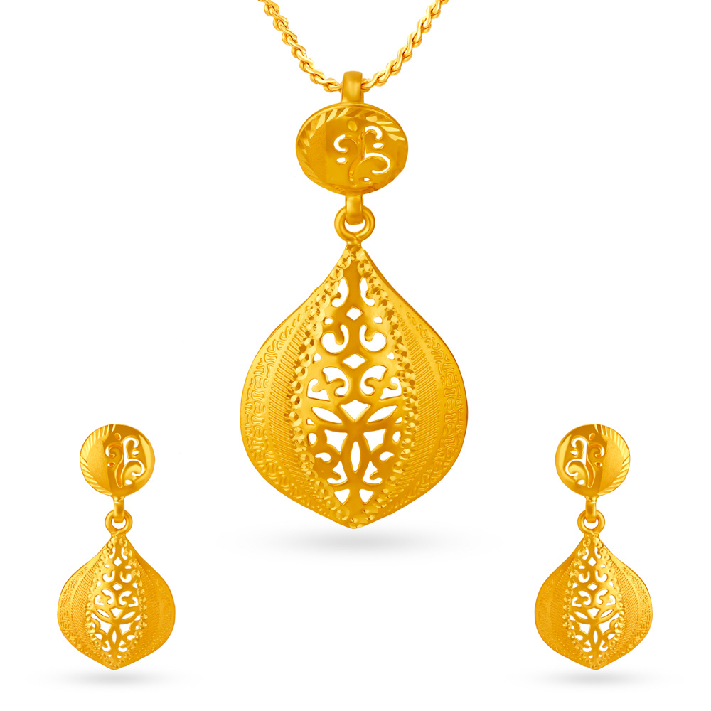 

Enchanting Pendant and Earrings Set