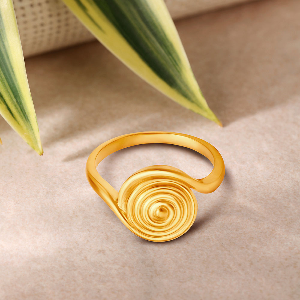 

Entrancing 22 Karat Gold Swirling Finger Ring