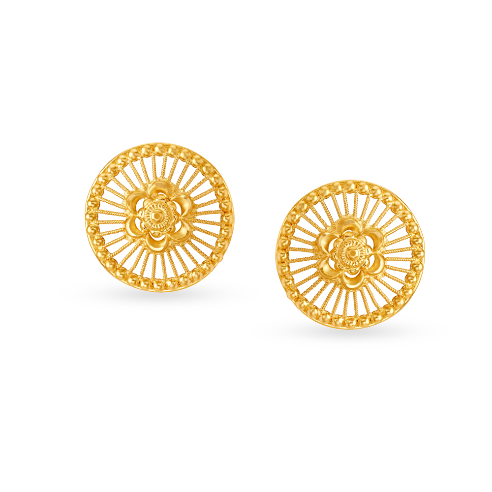 Buy Gold & Diamond Earrings for Men & Women Online | Tanishq