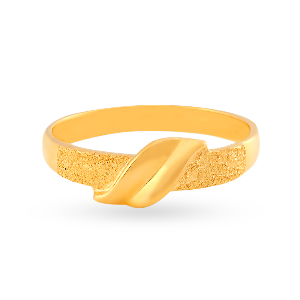 

Shimmering Nature Inspired Gold Ring