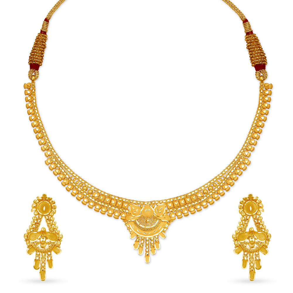 

Ravishing Gold Necklace Set