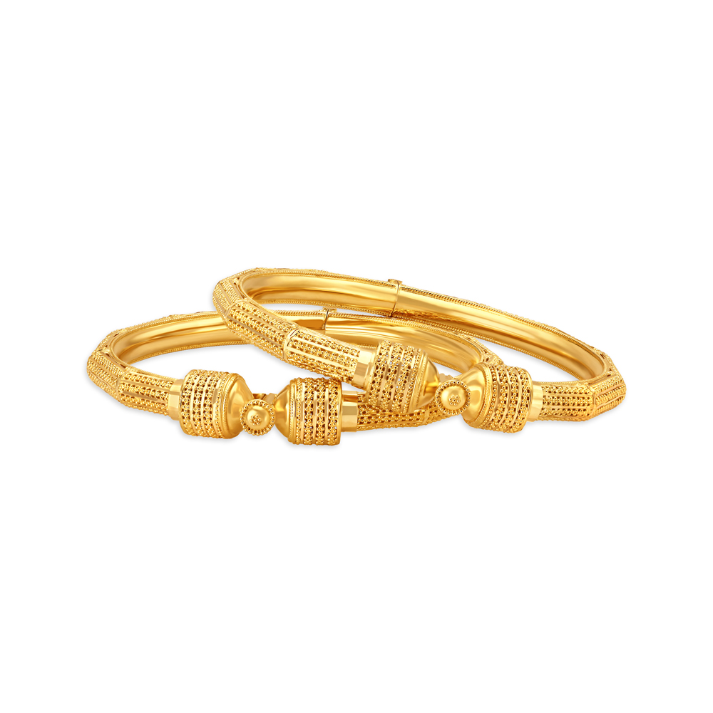 

Distinctive 22 Karat Yellow Gold Segmented Bangle