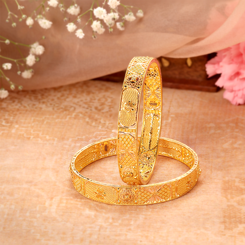 Tanishq collection on sale of bangles