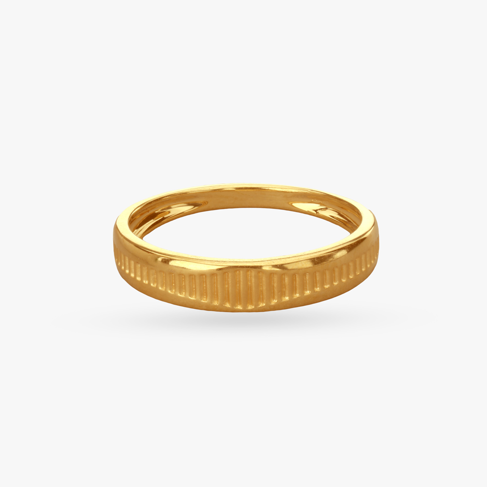 

Timeless Valor Gold Finger Ring