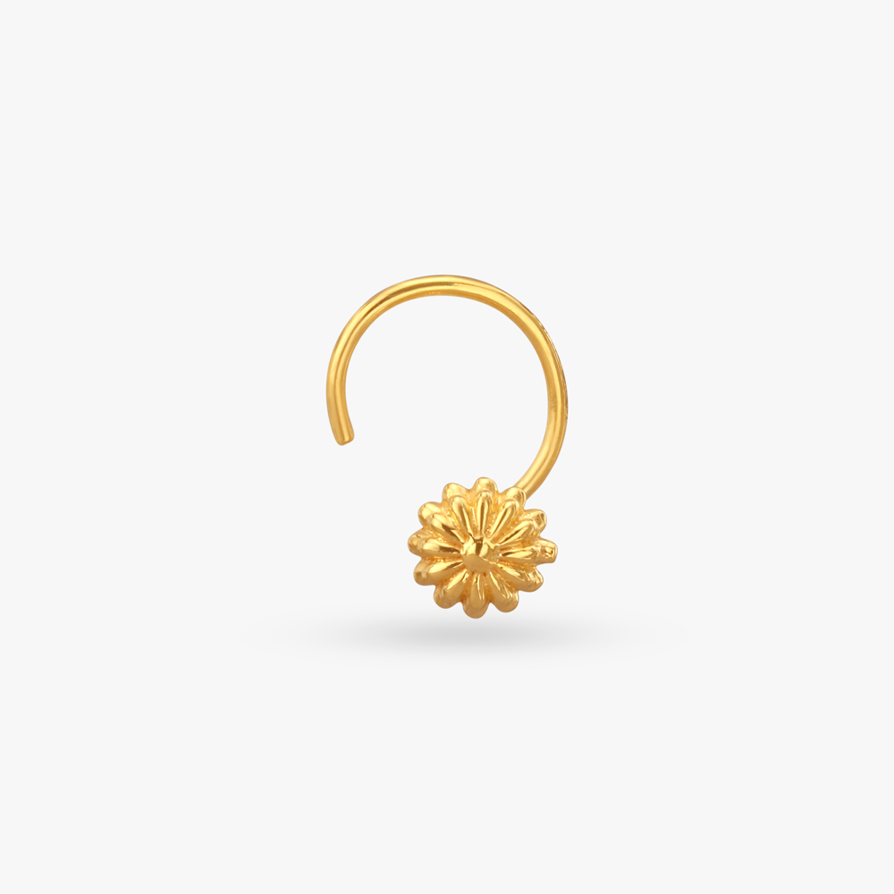 

Charming Daisy Gold Nose Pin