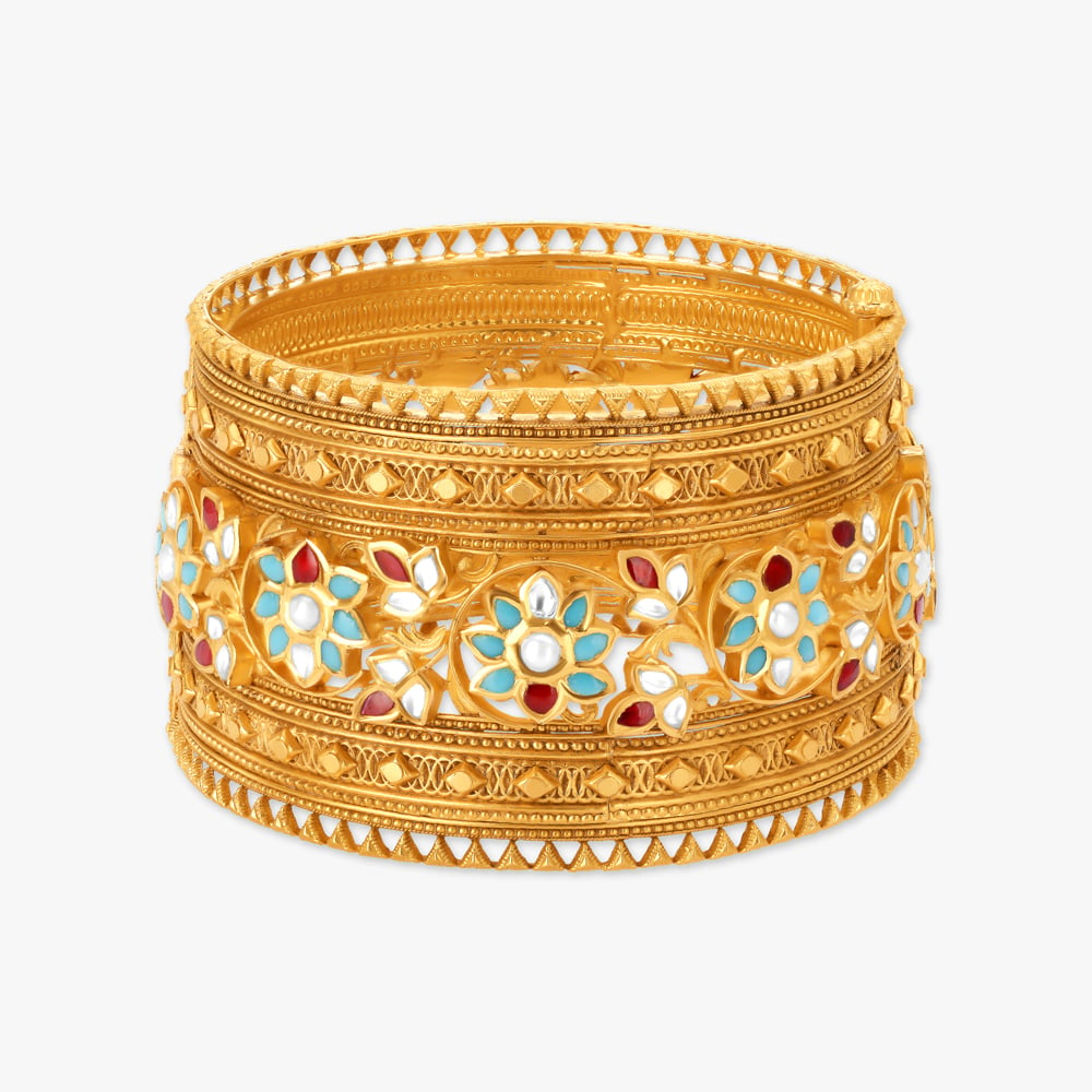 

Captivating Floral Motif Kundan Bangle