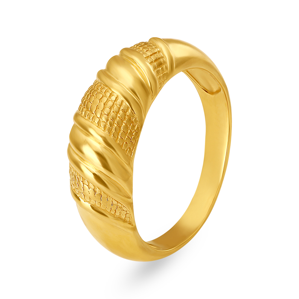 

Bewitching 22 Karat Yellow Gold Twisted Design Finger Ring