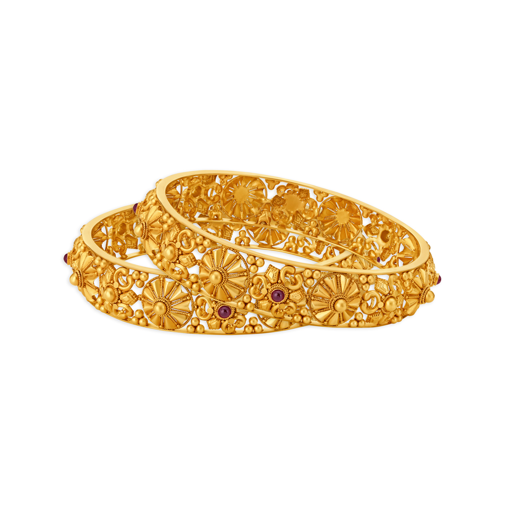 Queenly Gold Bangle Set