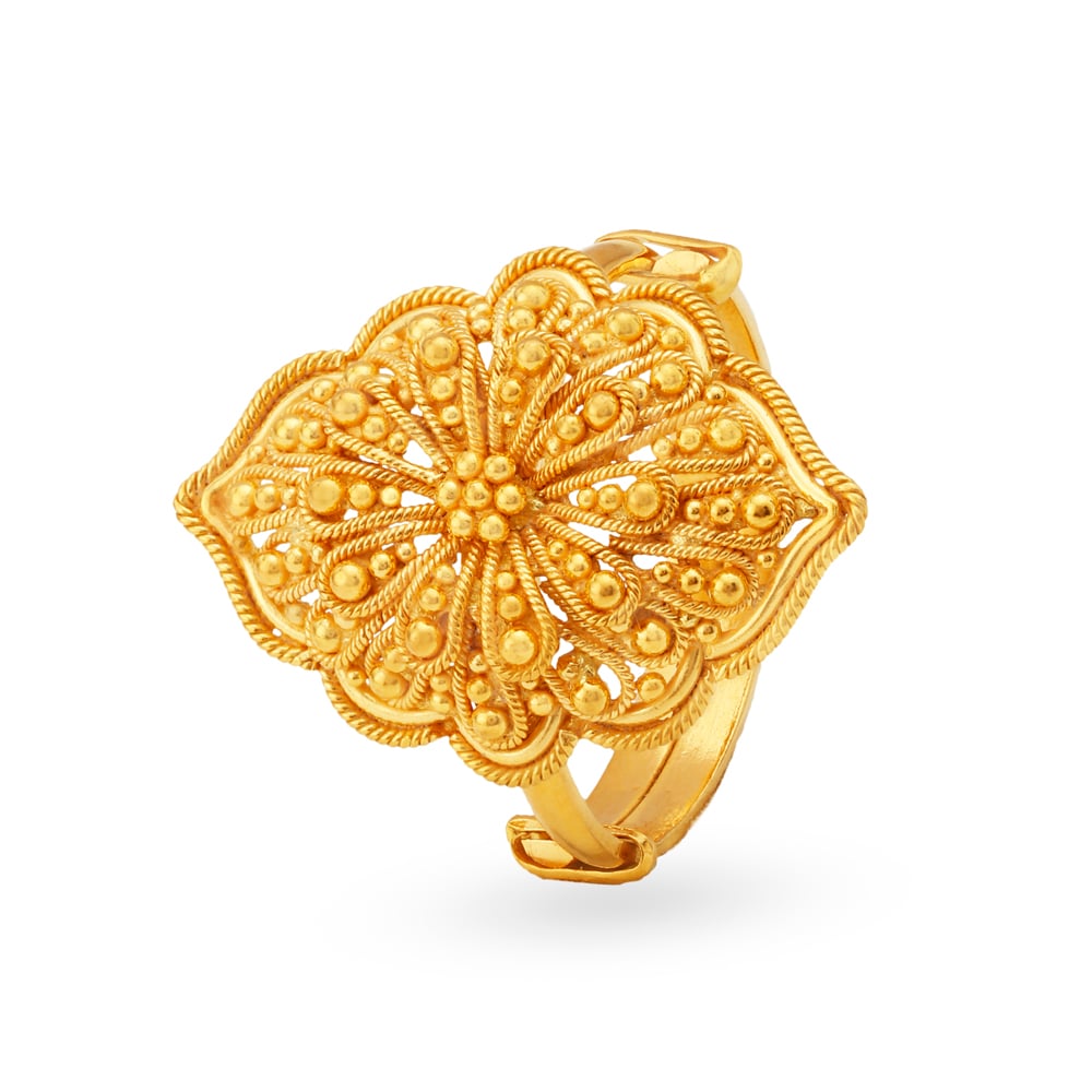 

Regal Intricate Gold Ring