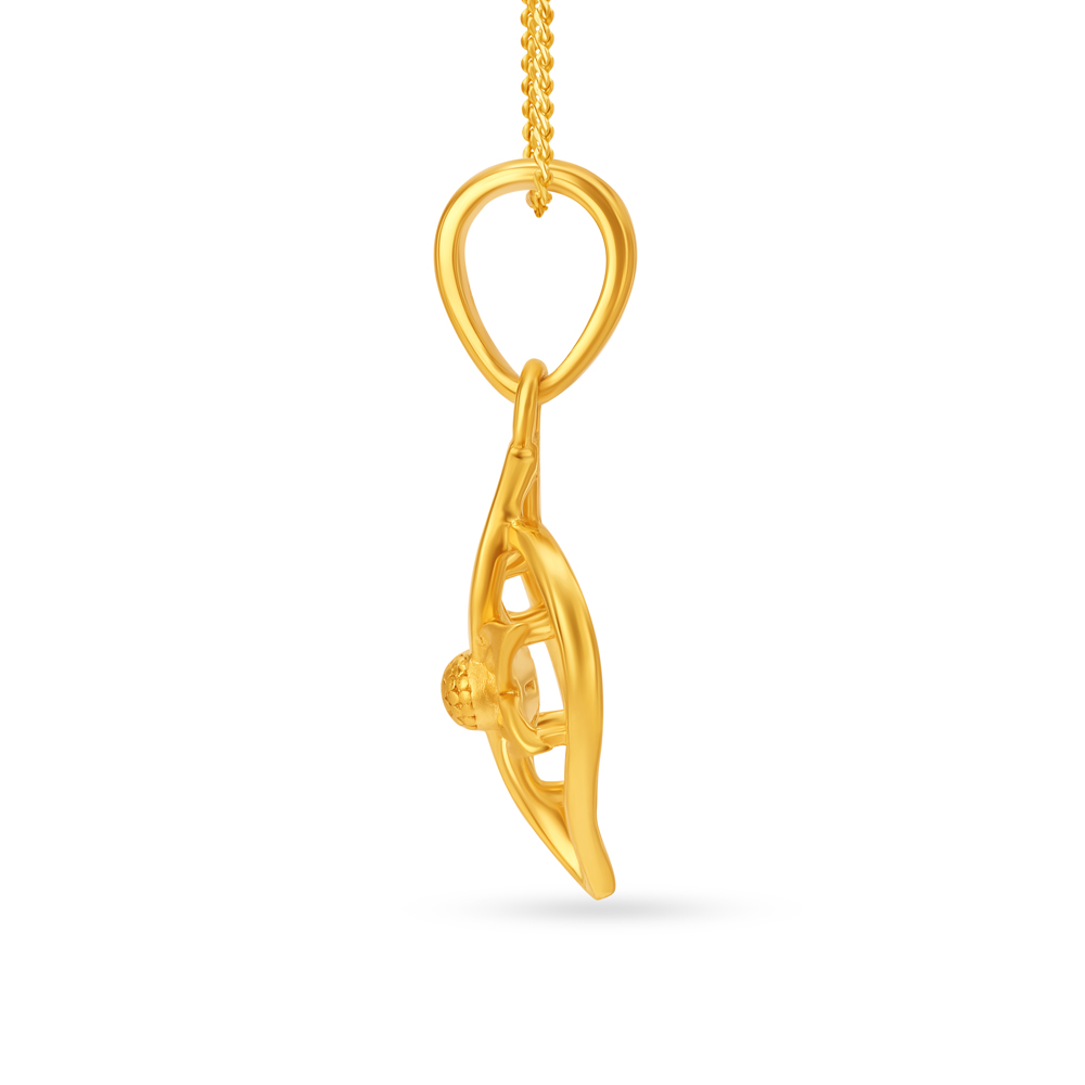 

Stylish Floral Gold Pendant