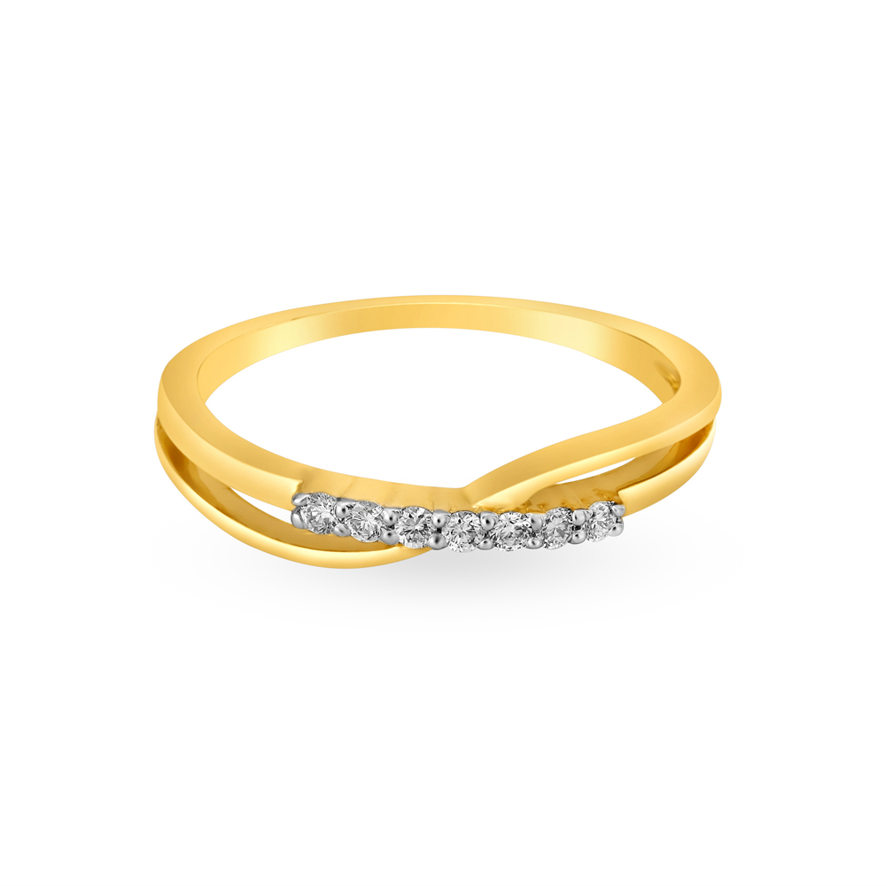 

Gorgeous 18 Karat Yellow Gold And Diamond Finger Ring