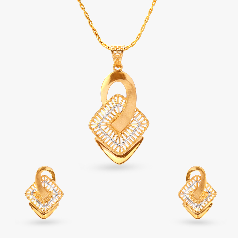 

Exquisite Bold Gold Pendant and Earrings Set