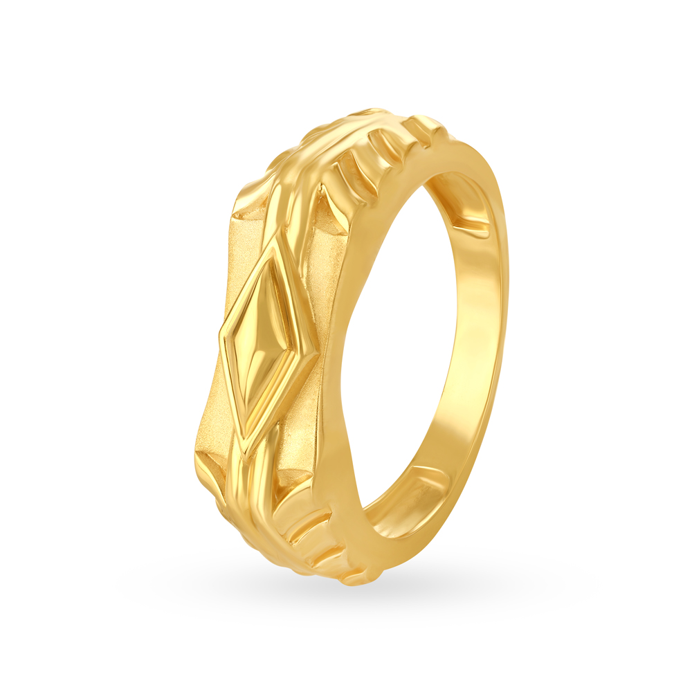 Glamorous Stunning Gold Ring